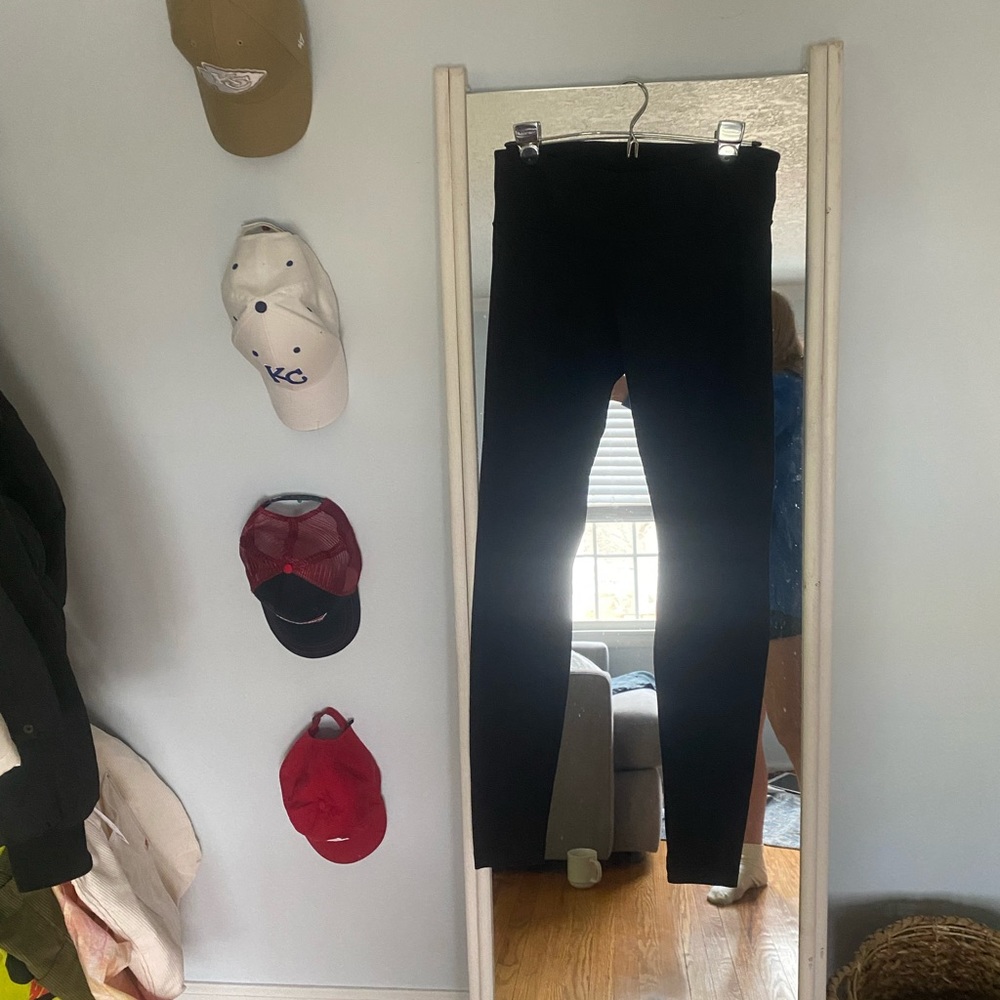 Plain black Lululemon Leggings